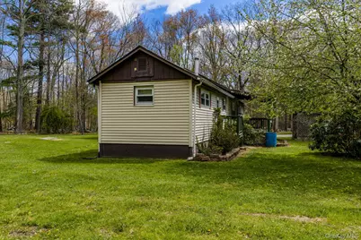 88 W Peenpack Trail, Sparrow Bush, NY 12780 - Photo 3