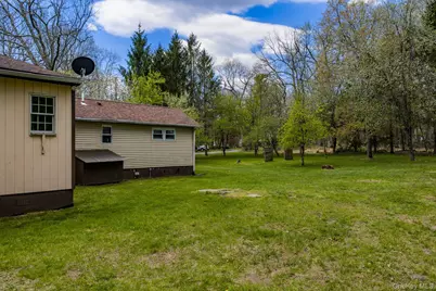 88 W Peenpack Trail, Sparrow Bush, NY 12780 - Photo 29