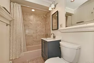 17 Ring Ln, Levittown, NY 11756 - Photo 15