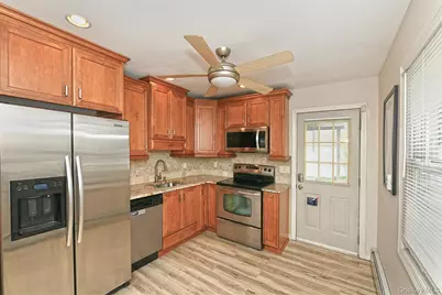 17 Ring Lane, Levittown, NY 11756 - Photo 5