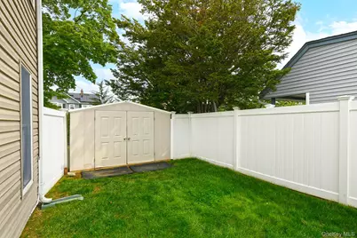 17 Ring Lane, Levittown, NY 11756 - Photo 27