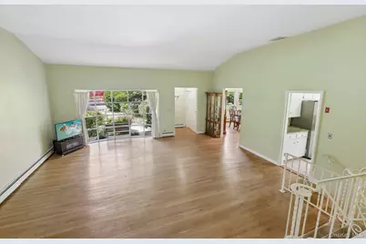 1055 Mamaroneck Avenue, White Plains, NY 10605 - Photo 9