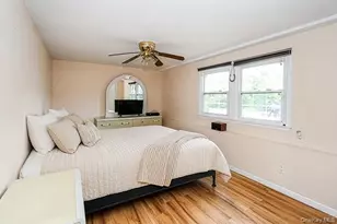 8 Broadfield Pl, Glen Cove, NY 11542 - Photo 13