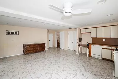 8 Broadfield Place, Glen Cove, NY 11542 - Photo 21
