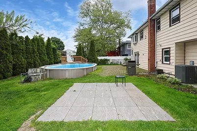 8 Broadfield Place, Glen Cove, NY 11542 - Photo 23