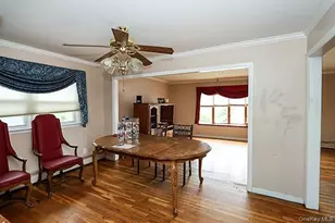 8 Broadfield Pl, Glen Cove, NY 11542 - Photo 11