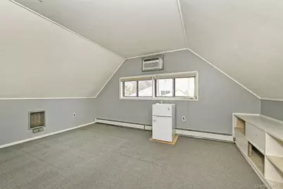 16 Springtime Lane E, Levittown, NY 11756 - Photo 15