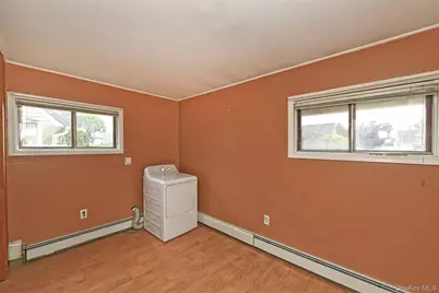 16 Springtime Lane E, Levittown, NY 11756 - Photo 13