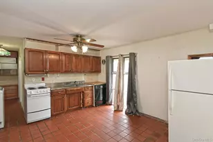 16 Springtime Ln E, Levittown, NY 11756 - Photo 5