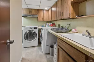 1 Allen Pl, Bronxville, NY 10708 - Photo 23
