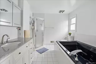 1 Allen Pl, Bronxville, NY 10708 - Photo 17