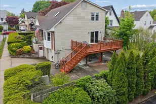 1 Allen Pl, Bronxville, NY 10708 - Photo 25