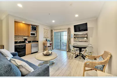 61475 Route 48 #A105, Greenport, NY 11944 - Photo 3