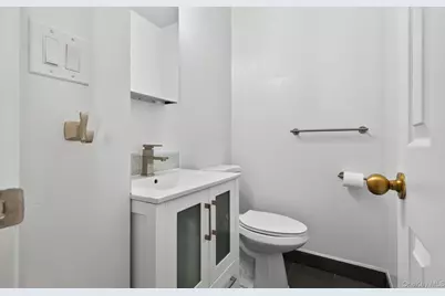 241-31 Oak Park Drive #51C, Douglaston, NY 11362 - Photo 13