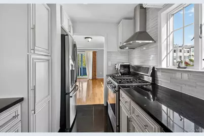 241-31 Oak Park Drive #51C, Douglaston, NY 11362 - Photo 7