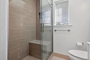 241-31 Oak Park Dr, Douglaston, NY 11362 - Photo 17