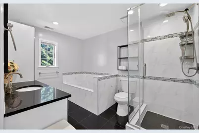241-31 Oak Park Drive #51C, Douglaston, NY 11362 - Photo 25