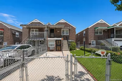 2563 Laconia Avenue, Bronx, NY 10469 - Photo 1