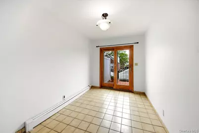 2563 Laconia Avenue, Bronx, NY 10469 - Photo 7