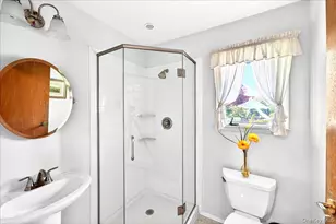52 N Pinelake Dr, Patchogue, NY 11772 - Photo 29