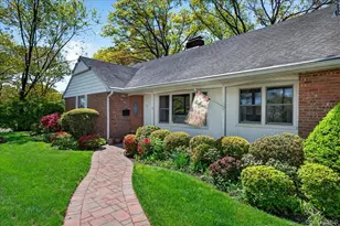 52 N Pinelake Dr, Patchogue, NY 11772 - Photo 7