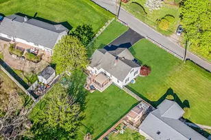 66 Hedges Rd, Patchogue, NY 11772 - Photo 5