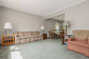 142 Elkton Ln, North Babylon, NY 11703 - Photo 5