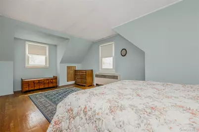142 Elkton Lane, North Babylon, NY 11703 - Photo 17