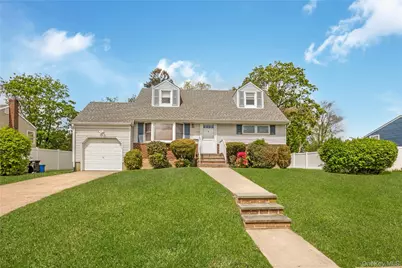 142 Elkton Lane, North Babylon, NY 11703 - Photo 1