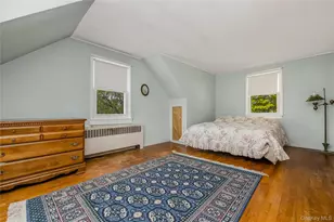 142 Elkton Ln, North Babylon, NY 11703 - Photo 15