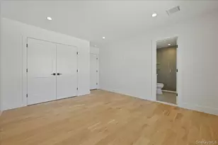 72 Cypress Ln, Westbury, NY 11590 - Photo 25