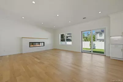 72 Cypress Lane, Westbury, NY 11590 - Photo 7
