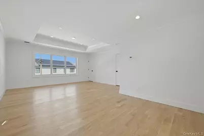 72 Cypress Lane, Westbury, NY 11590 - Photo 21