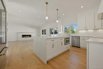 72 Cypress Lane, Westbury, NY 11590 - Photo 15