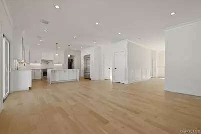 72 Cypress Lane, Westbury, NY 11590 - Photo 9