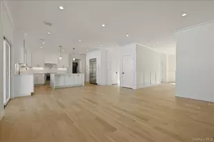 72 Cypress Ln, Westbury, NY 11590 - Photo 9