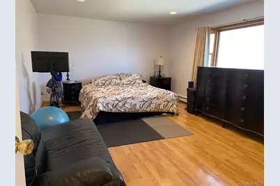 18-20 Gamay Court, Commack, NY 11725 - Photo 7