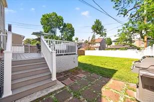 23 Roosevelt Pl, Newburgh, NY 12550 - Photo 27