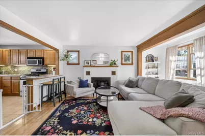 23 Roosevelt Place, Newburgh, NY 12550 - Photo 7