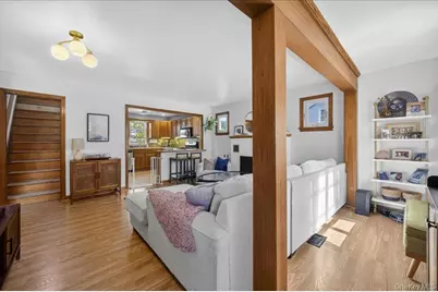 23 Roosevelt Place, Newburgh, NY 12550 - Photo 9