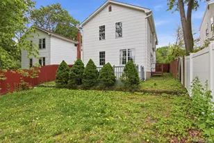 23 Woodside Ave, Port Jefferson, NY 11777 - Photo 25