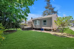 36 Barrington St, Westbury, NY 11590 - Photo 19