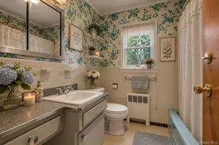 36 Barrington St, Westbury, NY 11590 - Photo 27