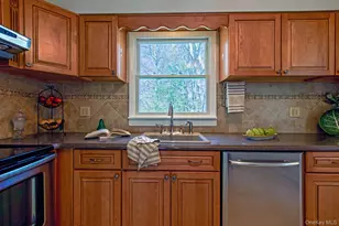 929 Centre Rd, Rhinebeck, NY 12580 - Photo 7