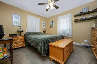 88-68 Commonwealth Boulevard, Bellerose, NY 11426 - Photo 15