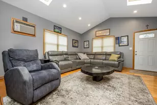 88-68 Commonwealth Blvd, Bellerose, NY 11426 - Photo 11