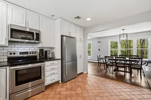 19 Skyview Dr, Armonk, NY 10504 - Photo 7