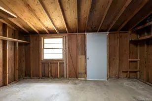 183 Dogwood Dr, Wading River, NY 11792 - Photo 7