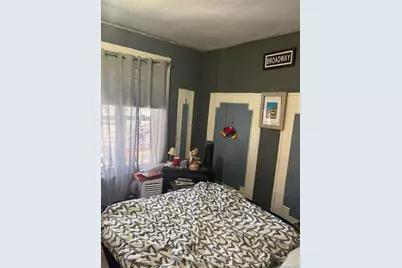 38 Lincoln Avenue #2R, Brooklyn, NY 11208 - Photo 3