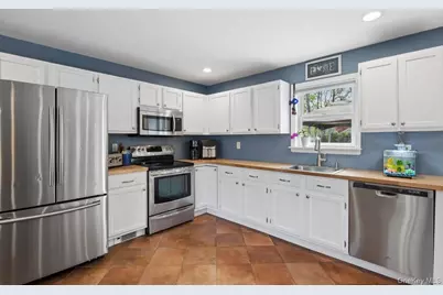 85 Old Stone Road, Calverton, NY 11933 - Photo 19